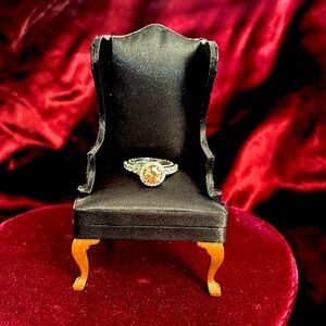 1.70 ctw beautifully created citrine & white sapphires. 18k wgf. Size 7.